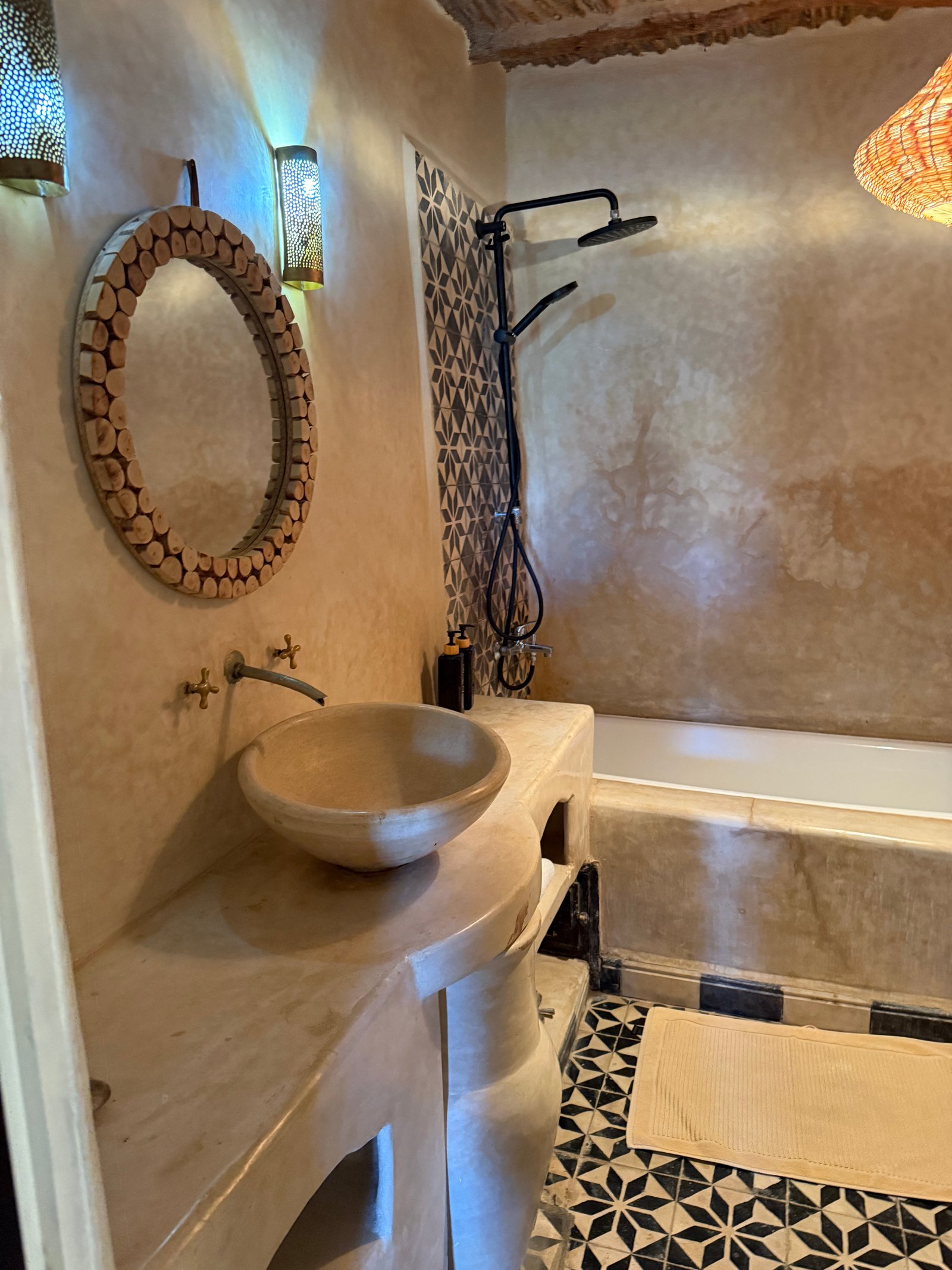 صورة من دار السلام